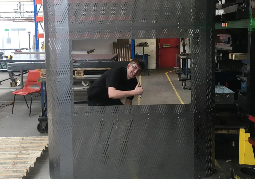 TV14-Raw-Assembled-ft.-Sean-classicbuilders