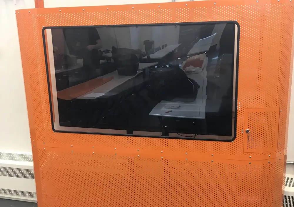 TV25-Orange-Assembly-classicbuilders